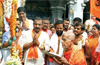 Udupi : Pejawar Swamiji welcomes Sudharma Ratha at Krishna Mutt